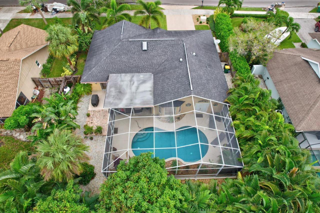 Pet Friendly Pool Home In River Reach Of Naples Fl Exterior foto