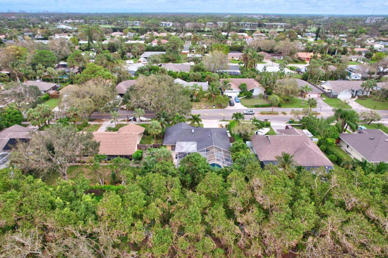 Pet Friendly Pool Home In River Reach Of Naples Fl Exterior foto
