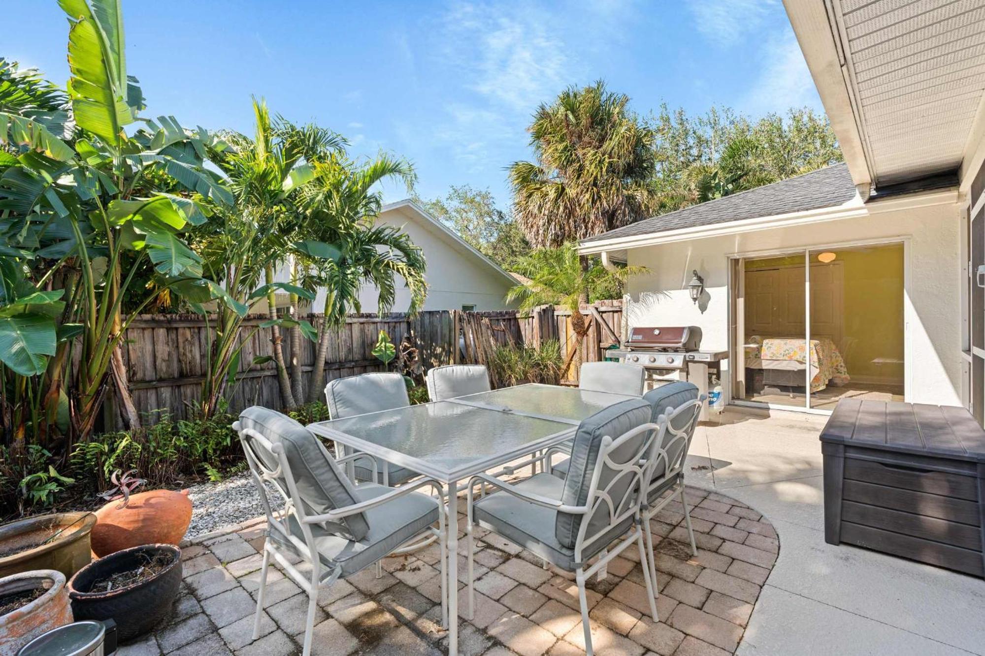 Pet Friendly Pool Home In River Reach Of Naples Fl Exterior foto